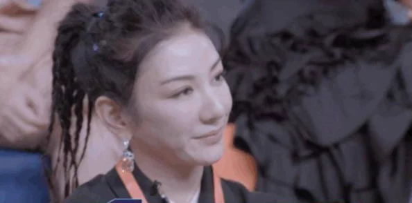 乱h伦亲女欧阳兰积极向上，努力追求梦想，传递爱与希望，勇敢面对生活的挑战