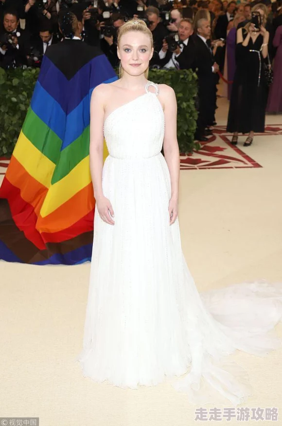 不思议迷宫教皇圣冠基础属性全揭秘，惊喜消息：新增强化效果震撼登场！