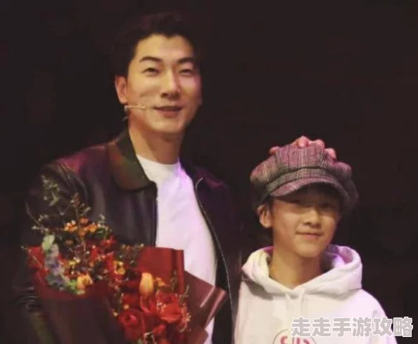 皆野未来疑似与圈内知名音乐制作人秘密交往中