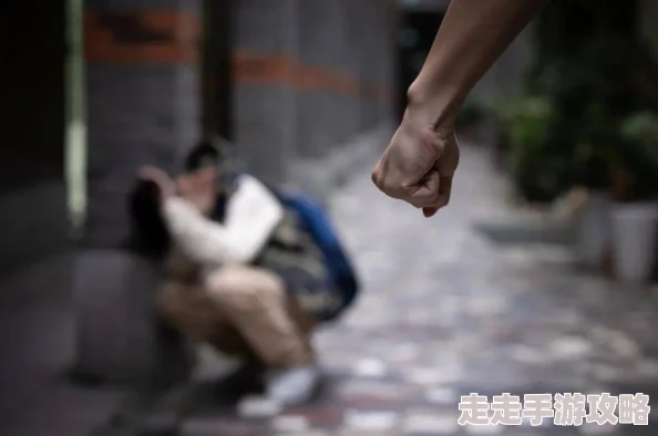 女班长被c扒衣服作文展现了人性的复杂与救赎呼唤关注校园霸凌构建和谐友爱环境