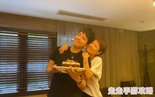 林秀兰密会神秘男子疑似新恋情曝光 林秀兰密会神秘男子疑似新恋情曝光